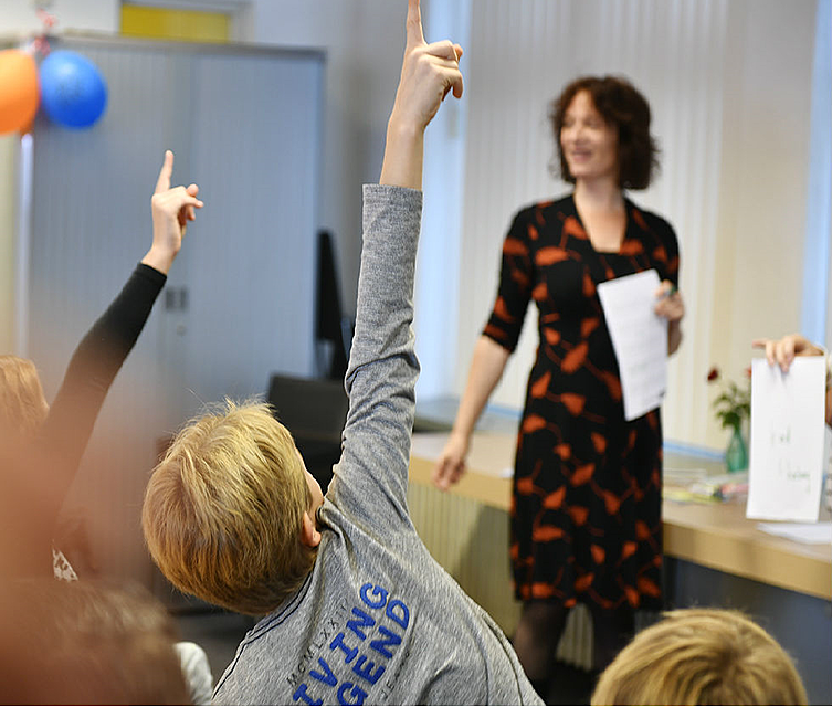 Zet uw NPO-budget in voor schrijversbezoeken in het basisonderwijs